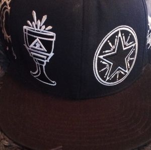 Black with white embroidery Mitchell & Ness Snapba